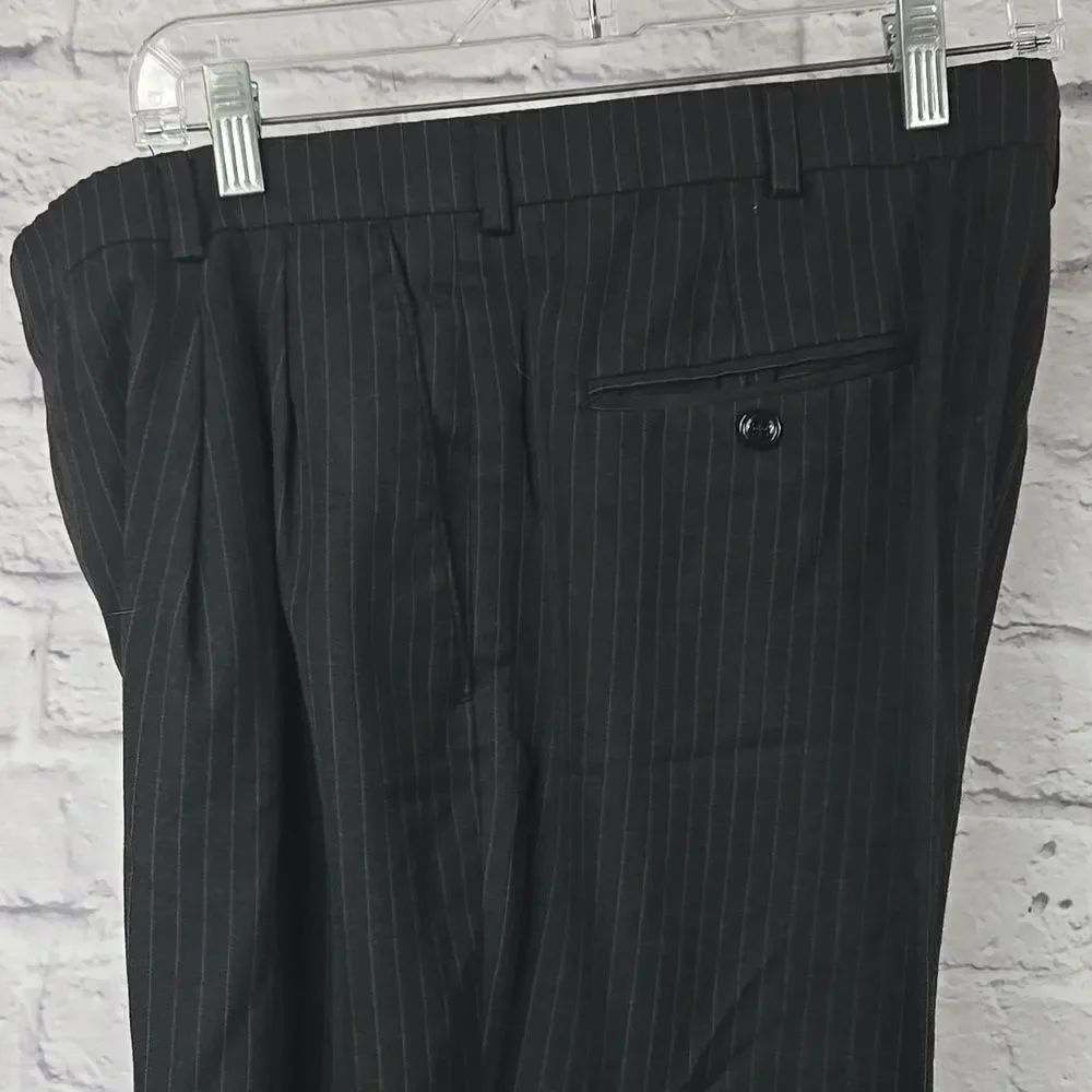 Haggar Men's 38x29 Black Pinstripe Classic Pleated Front Dress Pant Cuff No Iron - Picture 9 of 15